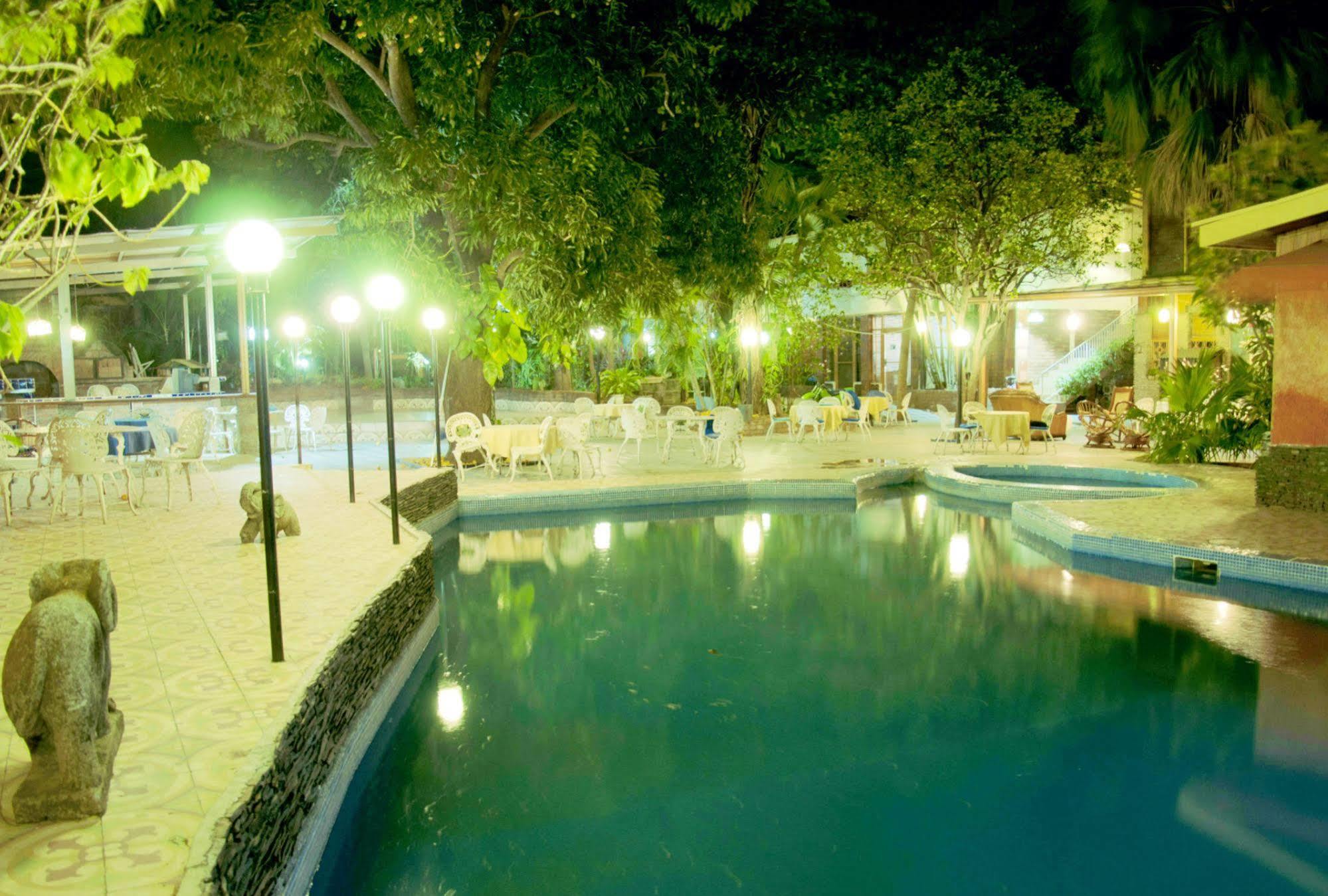 Hotel Restaurante Cesar Managua Eksteriør billede